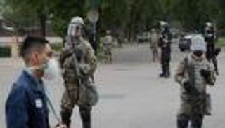 الحرس الوطني الأمريكي ينتشر بمينيابوليس لإعادة الهدوء