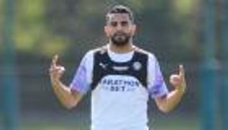 شقيق بوجبا يلخص معجزة محرز في صورتين