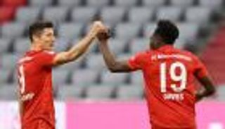 دك جميع الشباك.. ليفاندوفسكي يضرب 4 عصافير في فوز بافاري جديد