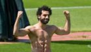 "عضلات" صلاح تكشف شكل غرف ملابس اللاعبين بعد كورونا
