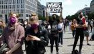 مواجهات على مذبح العنصرية.. تاريخ من الصراع في أمريكا