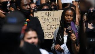 الاحتجاجات على مقتل فلويد تتصاعد