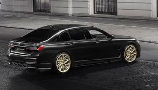 بي إم دبليو M760Li xDrive