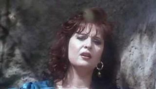 الفنانة السورية هيام طعمة