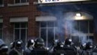 إقالة قائد شرطة مدينة "فلويد" قبل تقاعده بأيام