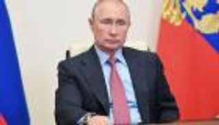 روسيا تقر استخدام الأسلحة النووية ضد أي "هجوم تقليدي"