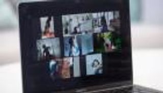 مكاسب العزلة.. قفزة فى إيرادات منصة زووم