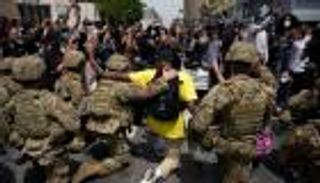 احتجاجات "فلويد".. غضب لا يتراجع ورئيس لا يستسلم