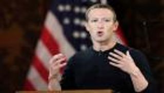 حملة انتقادات واسعة تهدد مصداقية فيسبوك.. زوكربيرج في مصيدة تويتر