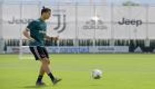 مستلهما التجربة الجزائرية.. رونالدو يتسلح بحذاء من الرجبي