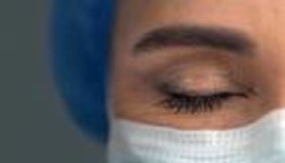 هل تنتقل عدوى كورونا عبر الأذن ودموع العين؟
