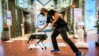 "كاي ٩" ورفاقه.. روبوتات تكافح كورونا في تايلاند