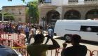 الأمن يمشط محيط مقر حكومة تونس بحثا عن إرهابي محتمل