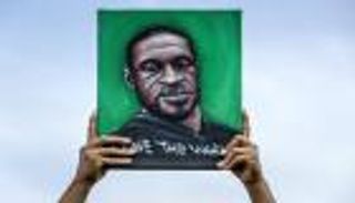 النيابة  الأمريكية توسع دائرة المتهمين بمقتل فلويد