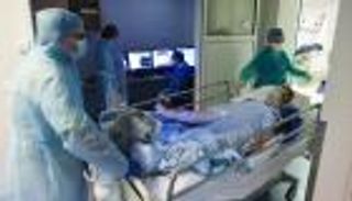 4 سيناريوهات فرنسية للسيطرة على كورونا بعد الحجر