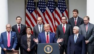 خطاب دونالد ترامب بحديقة الورود في البيت الأبيض - رويترز