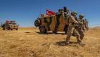 مقتل جندي تركي وإصابة آخرين في إدلب السورية