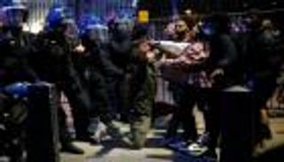 احتجاجات أمريكا.. عنف متجدد وتضامن عالمي ضد العنصرية