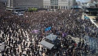 الآلاف يتظاهرون ضد العنصرية في برلين