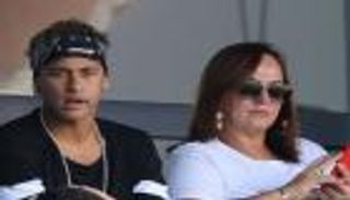 تسريبات وخناقات.. والدة نيمار تغضبه مجددا