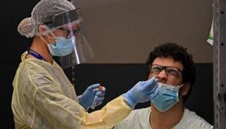 الإمارات تكافح 