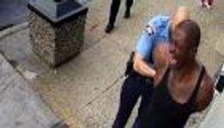 فلويد يفكك شرطة مينيابوليس