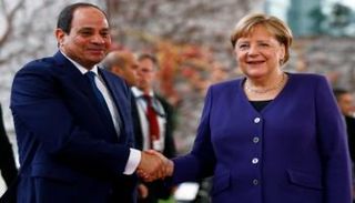 السيسي وميركل خلال لقاء سابق- أرشيفية