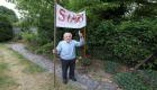 عمره 103 أعوام.. بلجيكي يجمع تبرعات لأبحاث كورونا بـ"المشي"