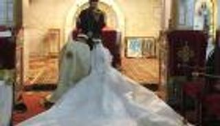 الحب يهزم كورونا في مصر.. زفاف "كنسي" وحضور "افتراضي"