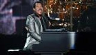 فيلم موسيقي يجمع ليونيل ريتشي و"ديزني"