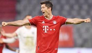 روبرت ليفاندوفسكي مهاجم بايرن ميونيخ الألماني