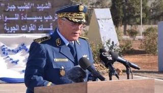 اللواء حميد بومعيزة قائد القوات الجوية الجزائرية السابق - أرشيفية