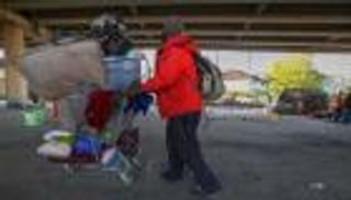 أمريكي يواجه السجن 19 عاما لتسميم مشردين وتصويرهم