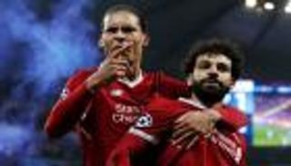 ليفربول يحمي فان ديك بإثارة غيرة محمد صلاح