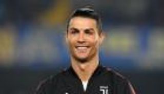 في مباراة منزلية.. صديقة رونالدو تعترف بخسائرها الفادحة