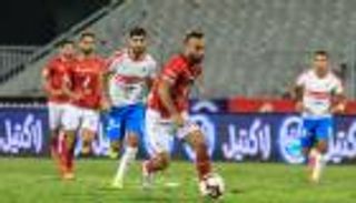 "الطفلة زينة" تلطف الأجواء المشتعلة بين الأهلي والزمالك