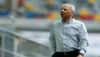 بالفيديو.. هدف هالاند يصيب قدم مدرب دورتموند
