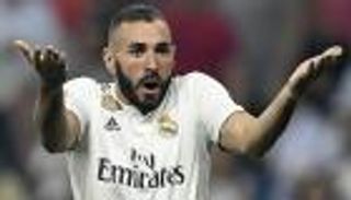 سجل ضعيف.. عقم بنزيمة التهديفي يهدد حلم ريال مدريد