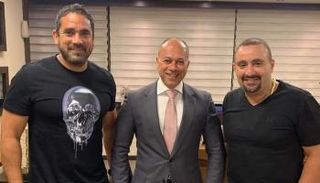 أحمد السقا وأمير كرارة مع المنتج تامر مرسي 