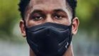 بالصور.. كمامة خاصة لعشاق الرياضة