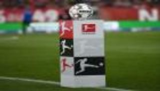 منافس على الهبوط ملكا للدقيقة الأولى في "البوندسليجا"