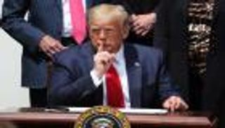 ترامب في الـ74 عاما يرد على المشككين بصحته