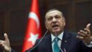 أردوغان يستعد للإطاحة بكاتم أسراره