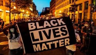 المظاهرات ضد العنصرية تتواصل في مختلف الولايات الأمريكية 