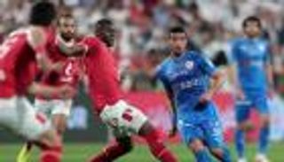 بين كيد الأهلي وقصف الزمالك.. الدوري المصري يقسم أنديته
