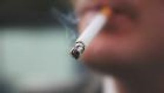 الوحدة تضعف القدرة على الإقلاع عن التدخين