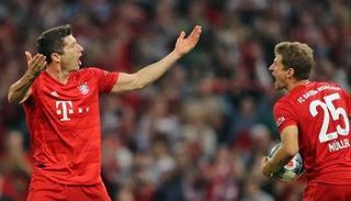 توماس مولر وروبرت ليفاندوفسكي مهاجما بايرن ميونيخ