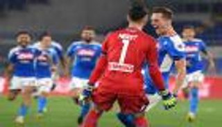 بالصور.. حزن رونالدو وتوهج بوفون ضمن أبرز 7 مشاهد من نهائي كأس إيطاليا