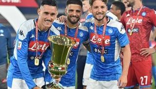 تتويج فريق نابولي
