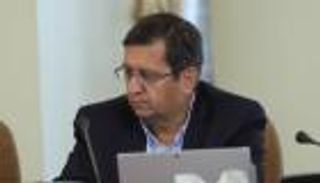 أزمات إيران تحول ديون العراق إلى صفقة.. الغذاء مقابل الطاقة